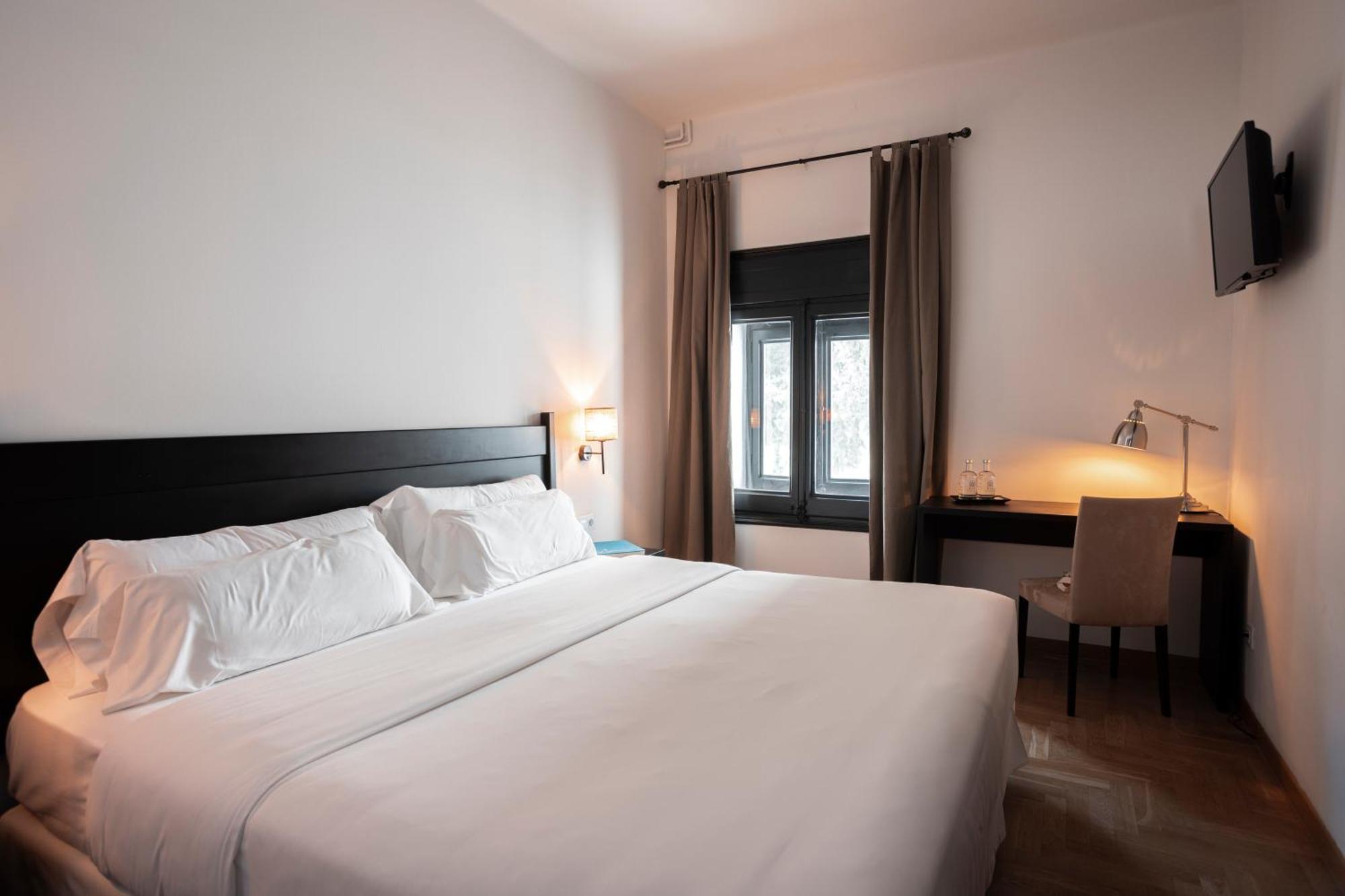 Angelats Hotel - A Signature Boutique Hotel & Restaurant Рибес-де-Фресер Экстерьер фото