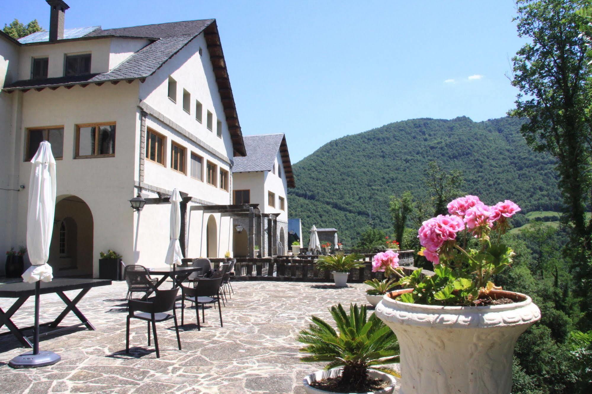 Angelats Hotel - A Signature Boutique Hotel & Restaurant Рибес-де-Фресер Экстерьер фото