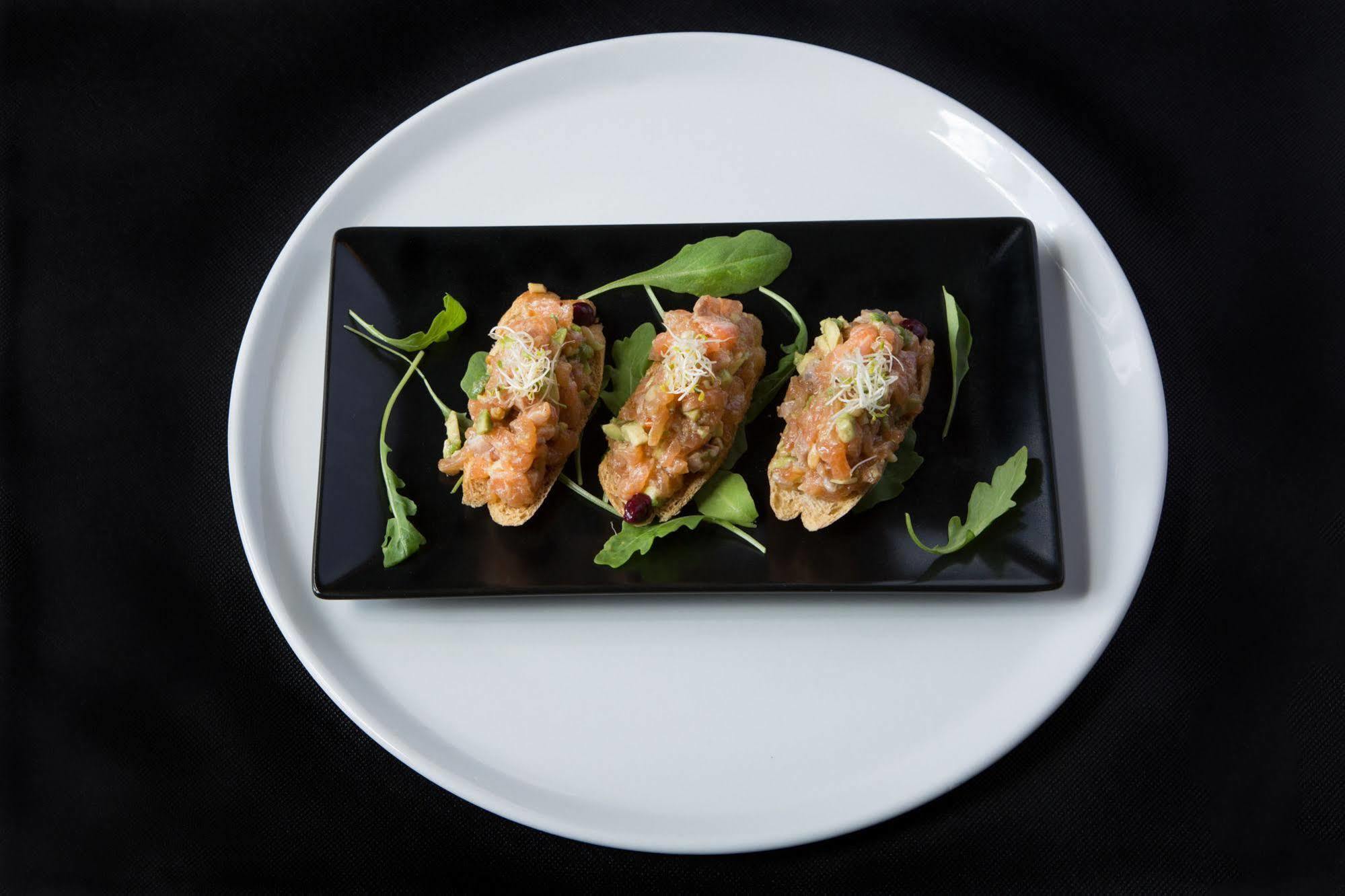 Angelats Hotel - A Signature Boutique Hotel & Restaurant Рибес-де-Фресер Экстерьер фото